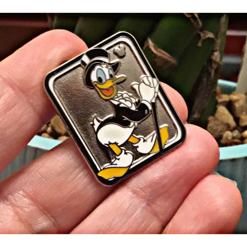 Authentic 2006 Hidden Mickey Pin “Donald Duck Tux”